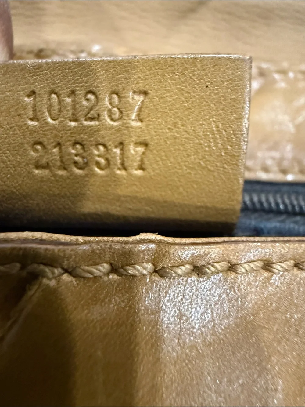 Gucci Leather Messenger double handle Bag